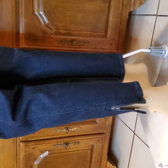 Chico's Perfect Stretch Girlfriend Slim Leg Ankle Jeans - Picture 9 of 13